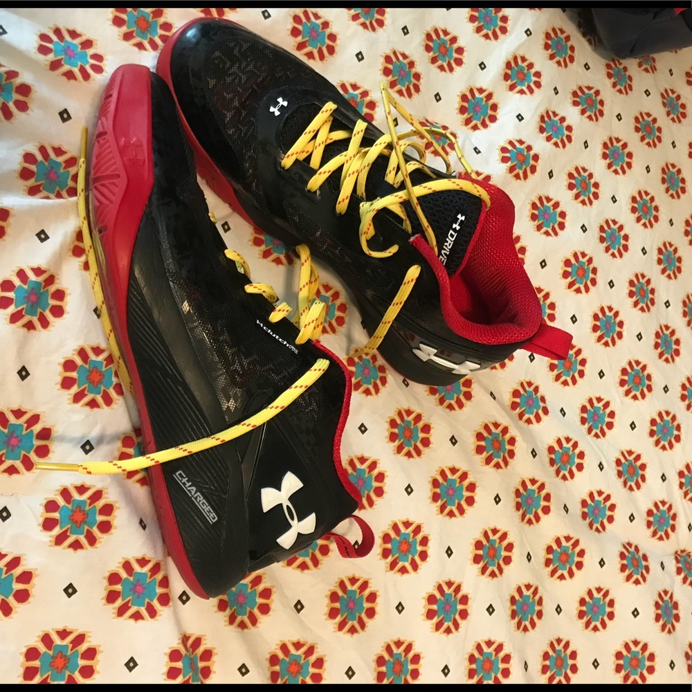 Under Armour NCAA Maryland team shoe